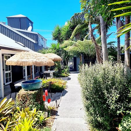Southpacific Motel Whangamata Exterior photo
