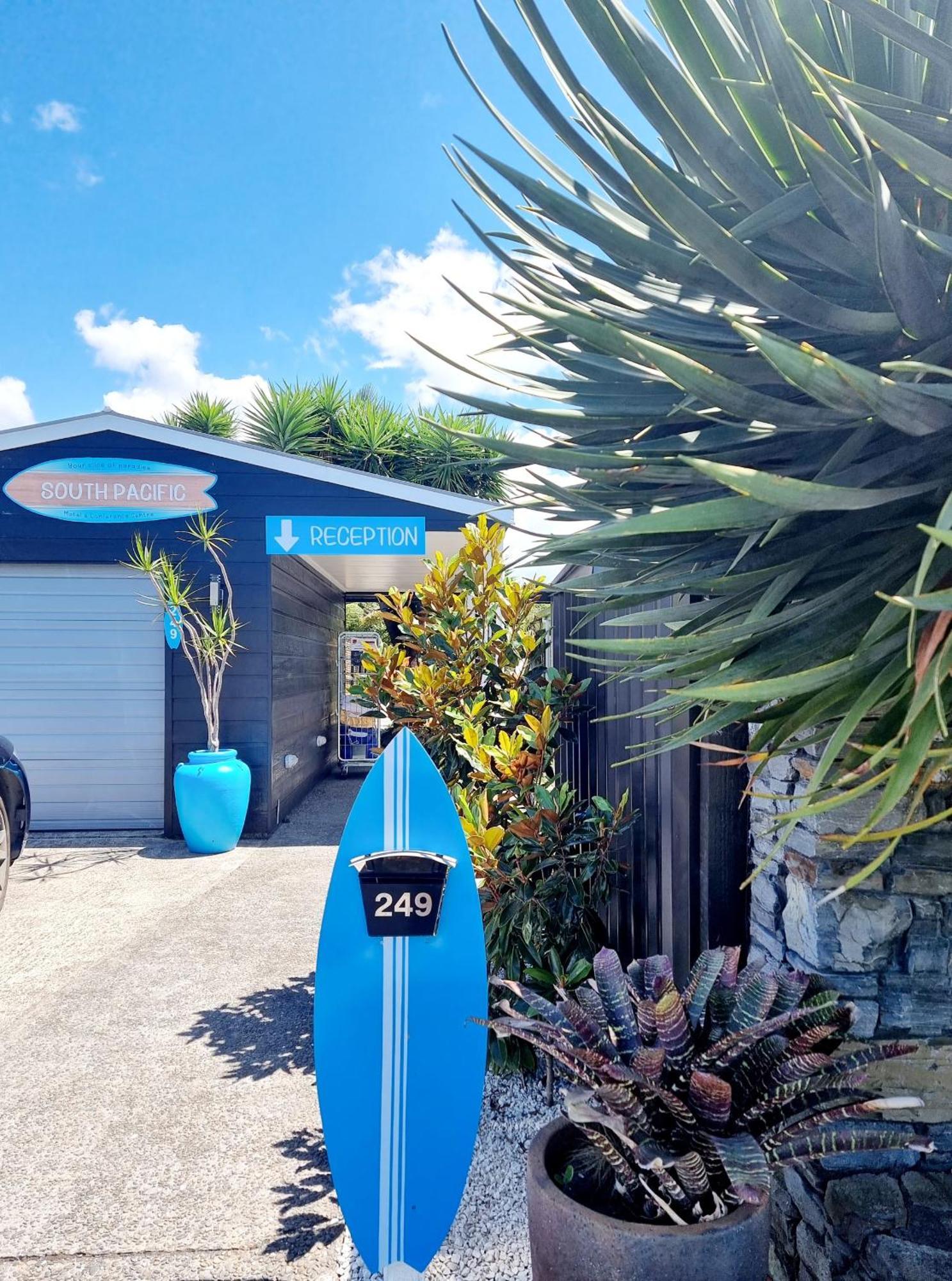 Southpacific Motel Whangamata Exterior photo