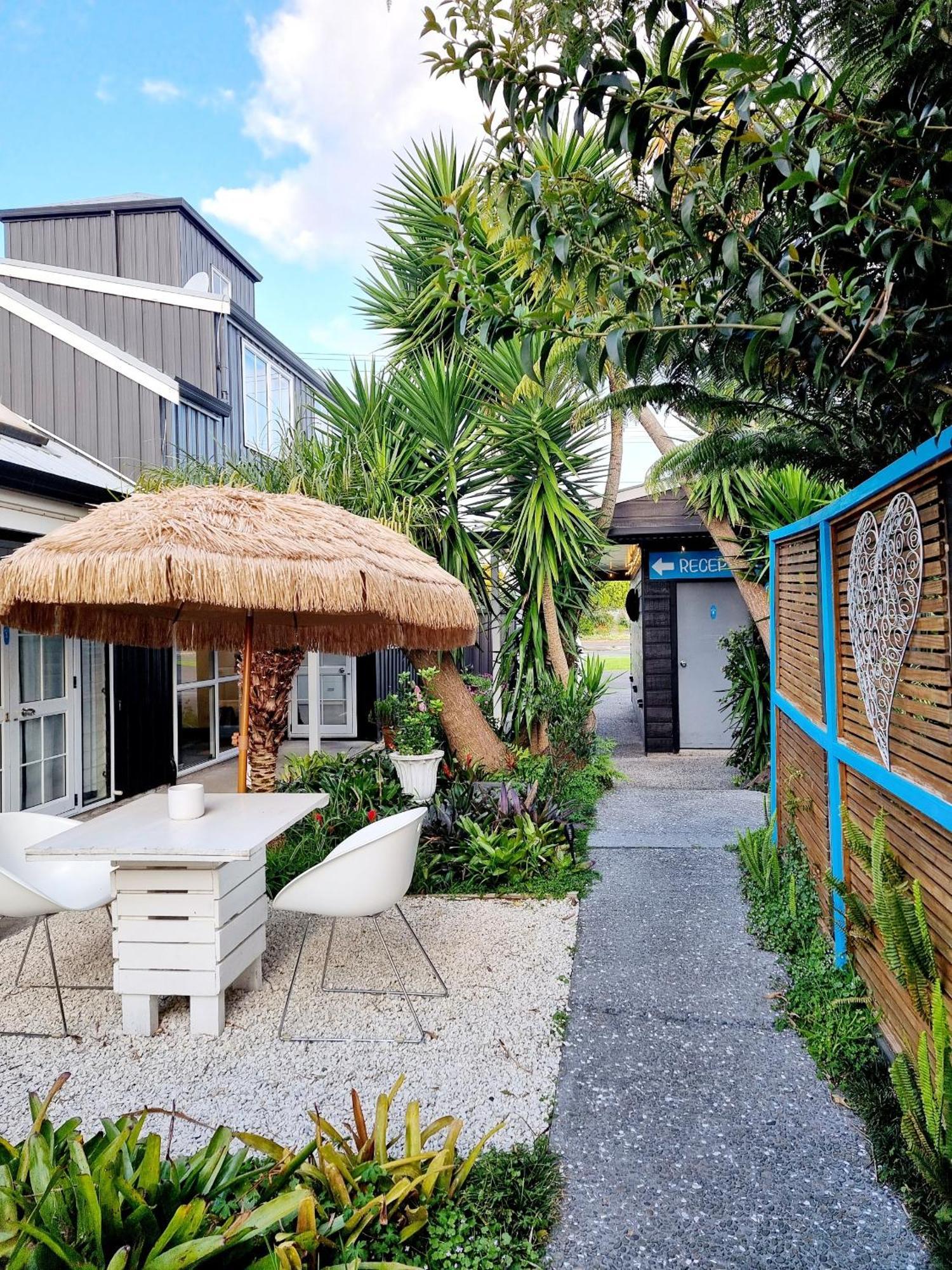 Southpacific Motel Whangamata Exterior photo