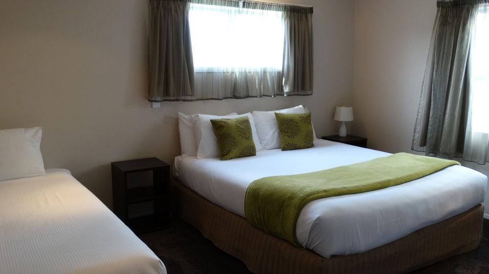 Southpacific Motel Whangamata Exterior photo