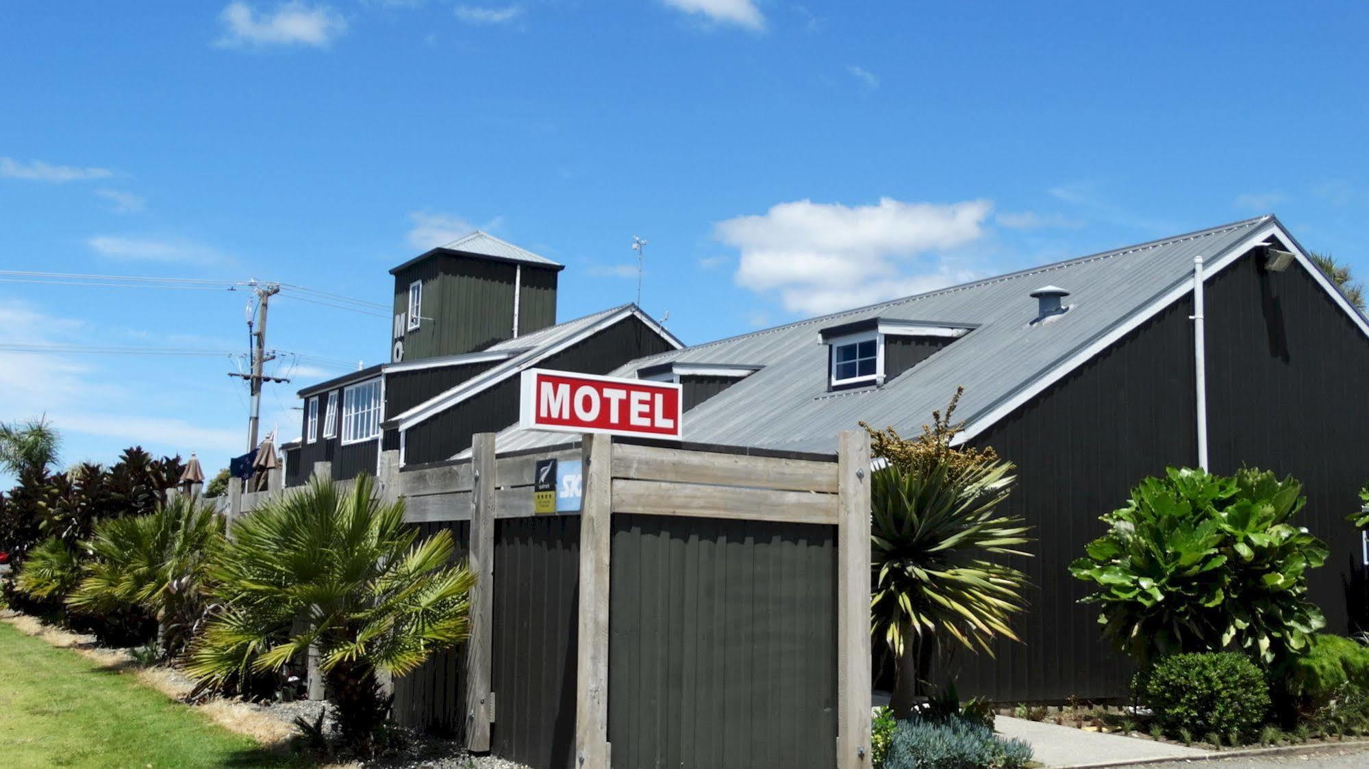 Southpacific Motel Whangamata Exterior photo