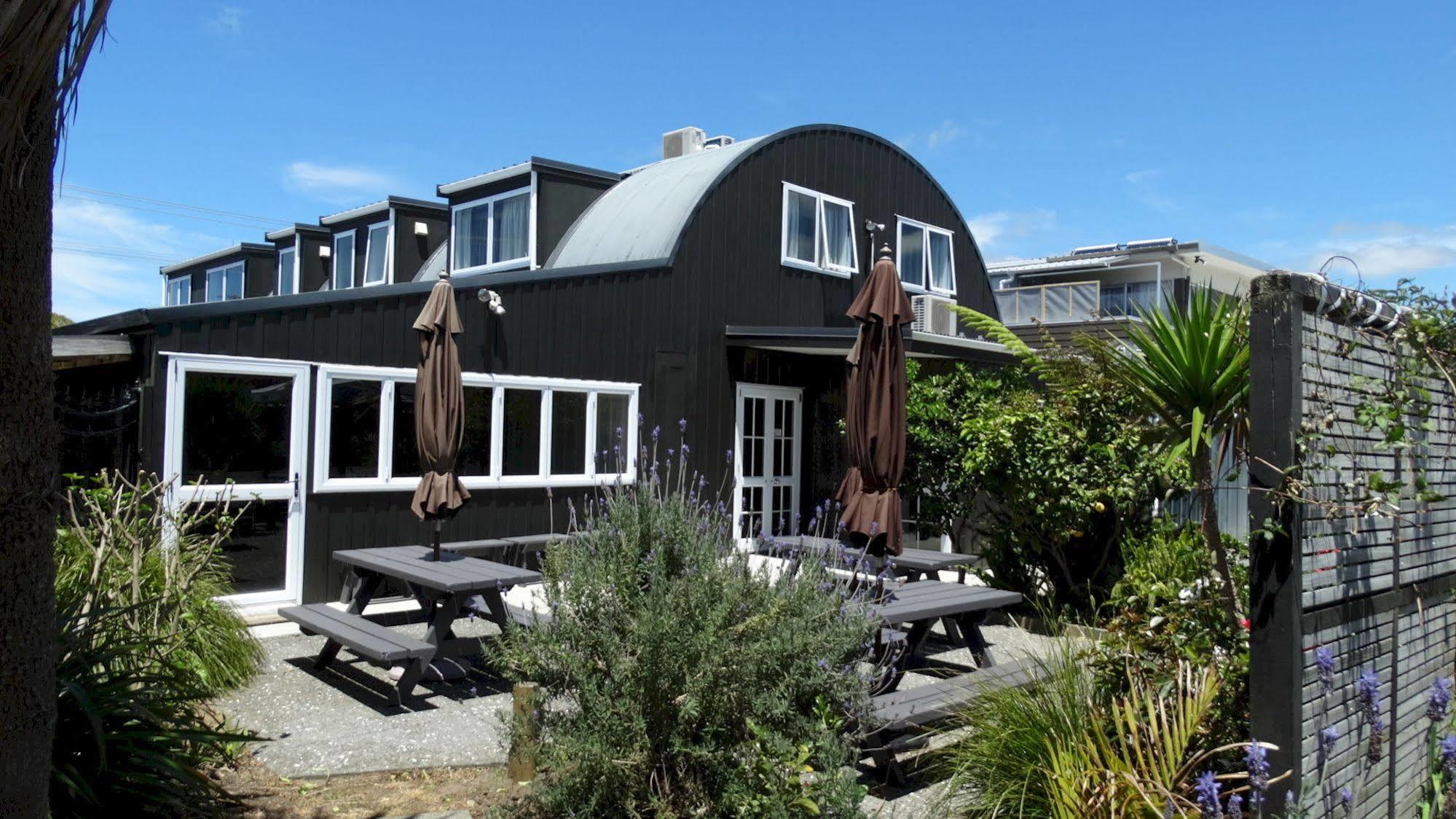 Southpacific Motel Whangamata Exterior photo