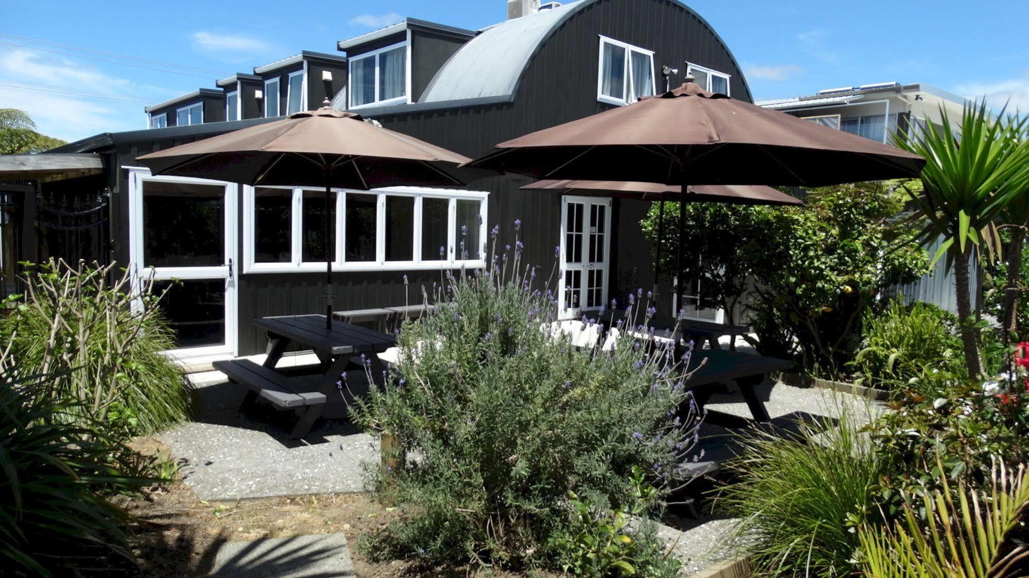 Southpacific Motel Whangamata Exterior photo